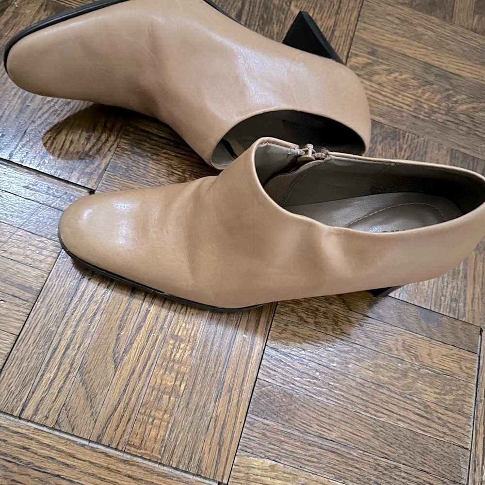 Elegant Leather Women's Ankle Boots
